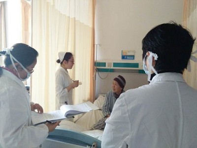 研究生院联合taptap点点官方网站组织第一届护理专硕研究生基本临床护理实践能力阶段考核